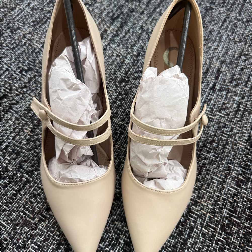 Elegant Cream Women's Shoes